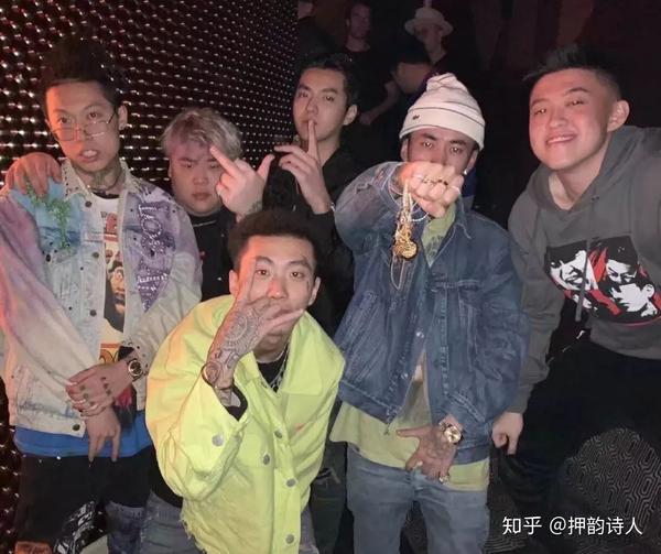 higherbrothers与吴亦凡合影的背后都隐藏着哪些秘密