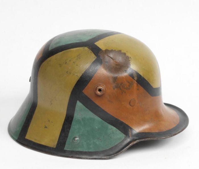 一战期间,德军部队自行涂装的迷彩钢盔