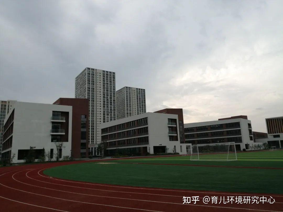 再增万余学位青岛西海岸新区11所学校幼儿园同时启用