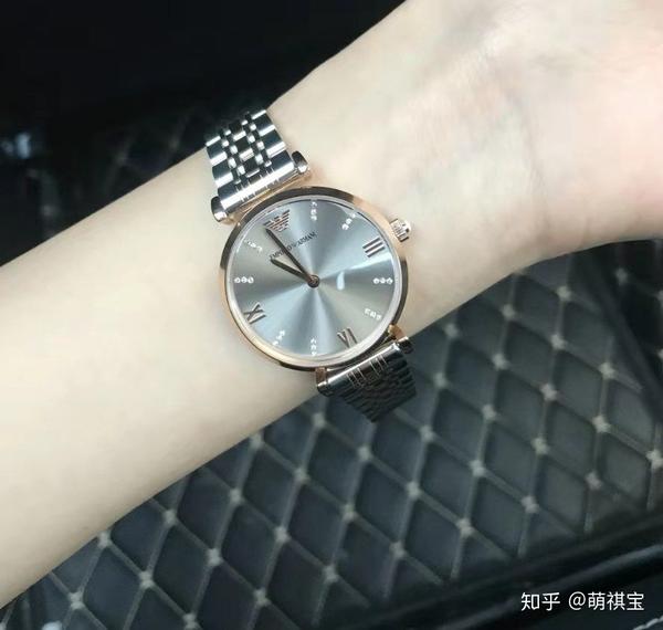 不要等到有钱再买,万一没有了呢   哈哈哈 穿戴必备/阿玛尼手表必备