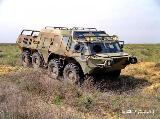 btr-80装甲运兵车是苏联在上世纪80年代开始装备的军车,它的技术传承