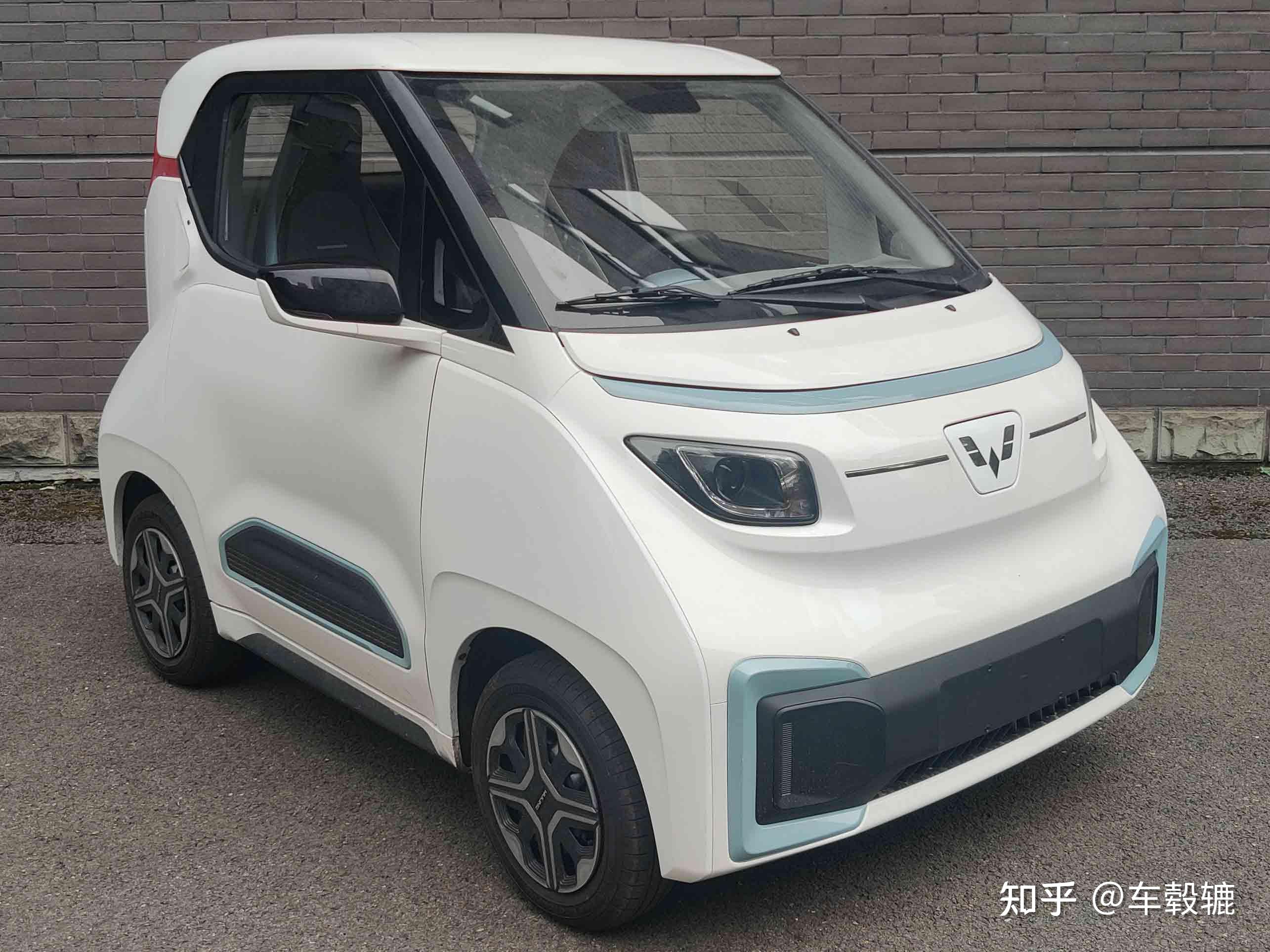 全新五菱小犊子nanoev续航超300km又一款神车