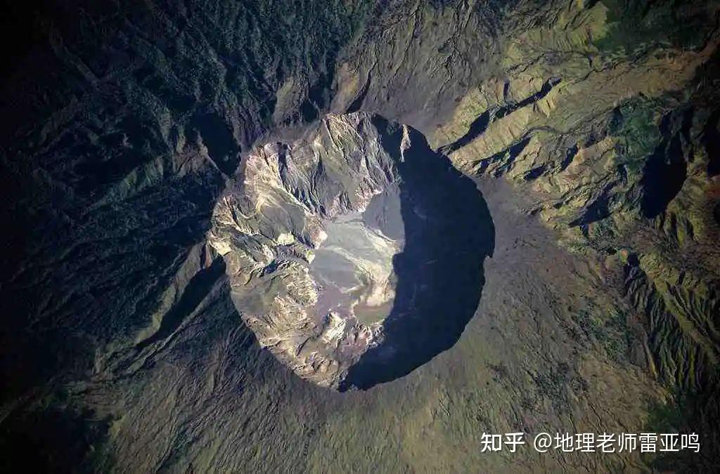 但美国黄石超级火山,印度多巴超级火山,新西兰陶波超级火山一旦喷发