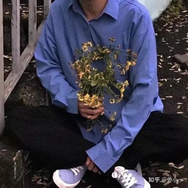 男生头像 | 下一次恋爱,要从一捧花和一个正式的告白开始哦