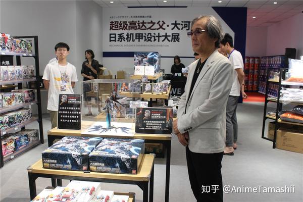 陪大河原邦男老师一起逛展是怎样的体验?