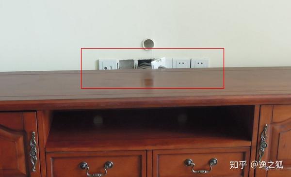所以,在布置插座位置之前必须先确定好家具及电器的尺寸大小,建议