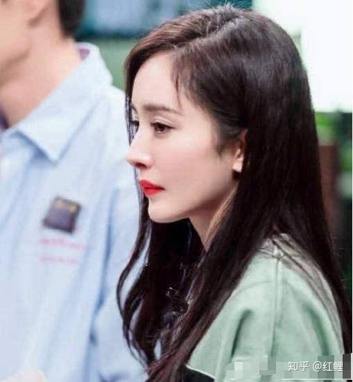 杨幂的脸是不是真的蹦了下颌角削骨整形真的不靠谱