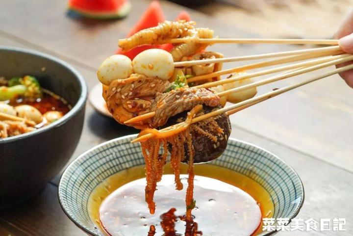 「人生一串」好吃的宵夜千千万,我最爱的还是这一串