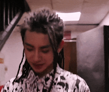 如何评价偶像练习生中的小鬼王琳凯?