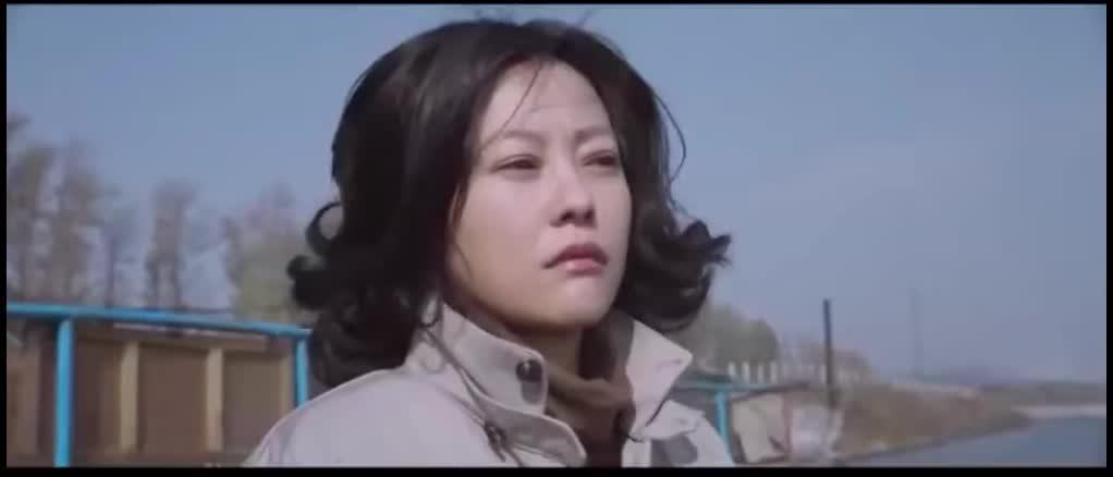 如何评价郝蕾主演,直面原生家庭的电影《春潮?
