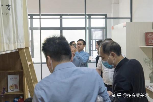领导关怀 | 衡阳县人民政府周丽华副县长,唐仕海副县长等一行人来我校