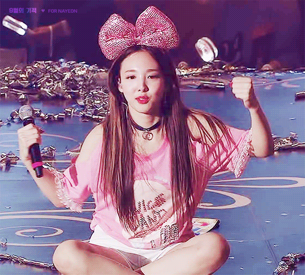 韩国女团成员有哪些惊为天人的瞬间?