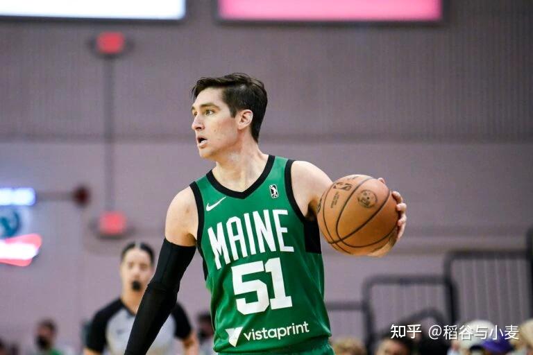 纽约尼克斯将与后场球员瑞安-阿尔奇迪亚科诺(ryan arcidiacono)签下