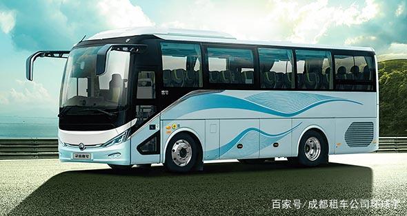 9,青年旅游大巴车39座:970元-1870元一天,包100公里含燃油费,每超一