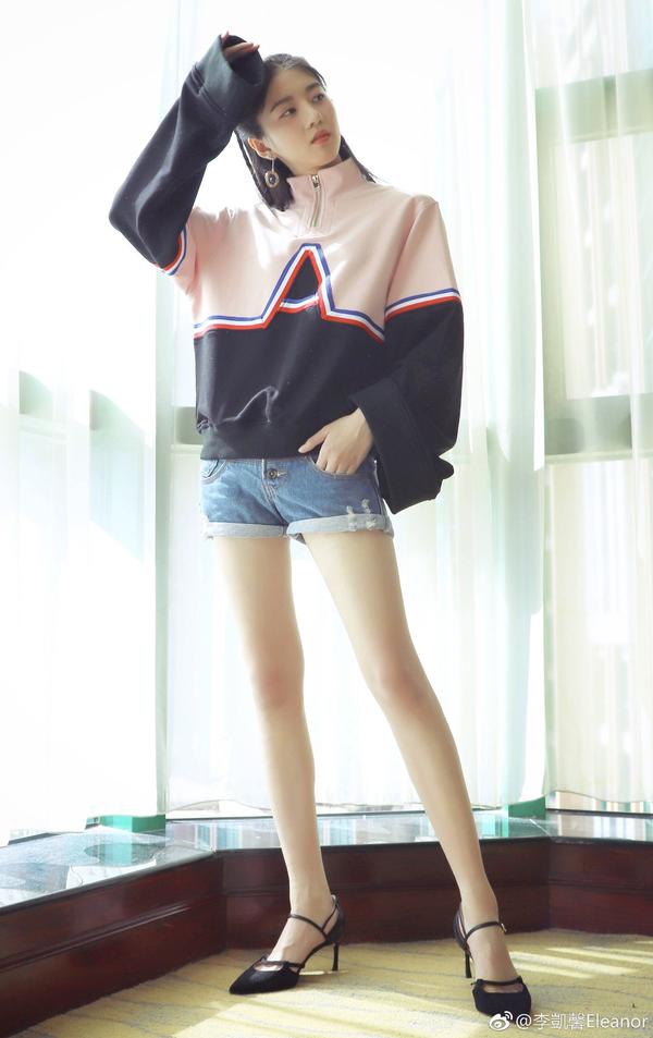 中国女明星里谁的腿特别好看?