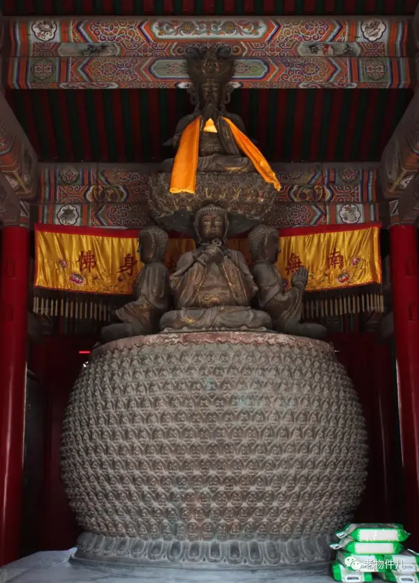 265手游 手游资讯 农历三月·法源寺 内供明铜制毗卢遮那佛,高及层巅.