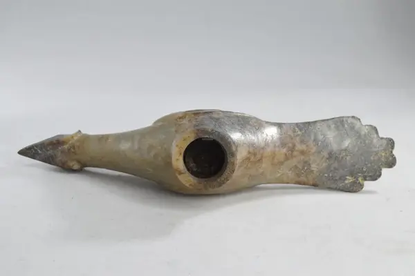 lot 320   玉鸟杖首