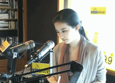 刘亦菲是凭什么这么多年还保持热度的