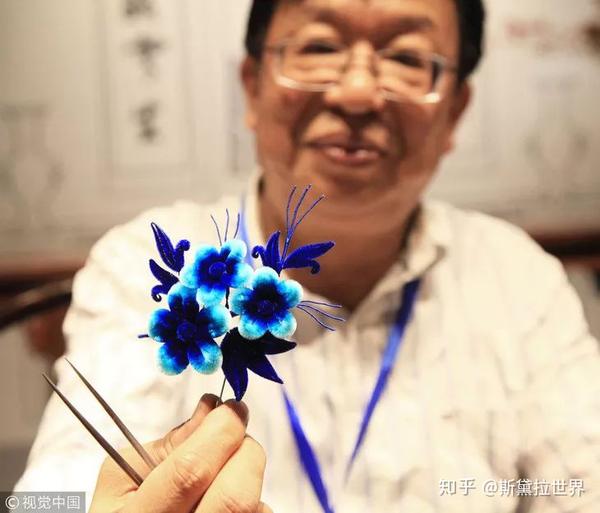 绒花设计精美但又不过分张扬,在看过这些制作工艺之后,是不是为我们