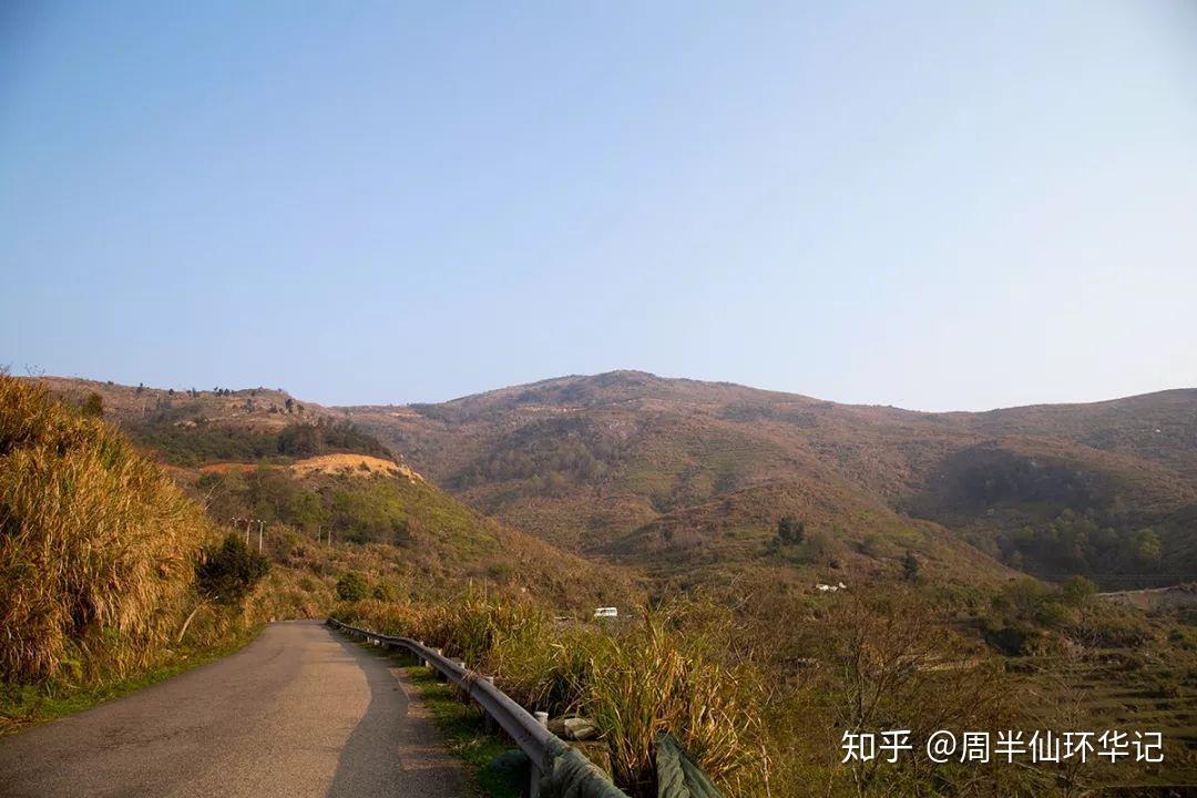 吴屿角▼老君岛▼海岸线▼大门山▼远处的高山若隐若现▼赤溪镇▼