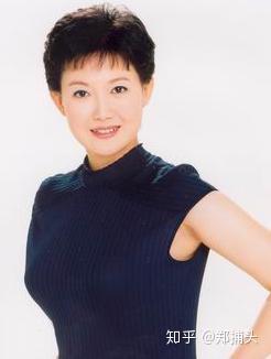 1995年毕业之后,梁艳成功进入中央电视台,一进台就被委以重任, 担任
