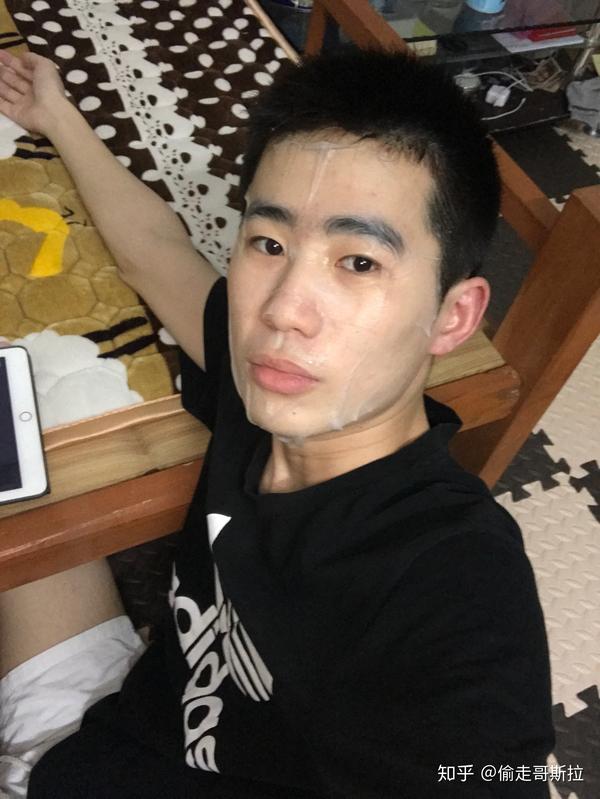 嘴唇厚的男生真的很丑吗?