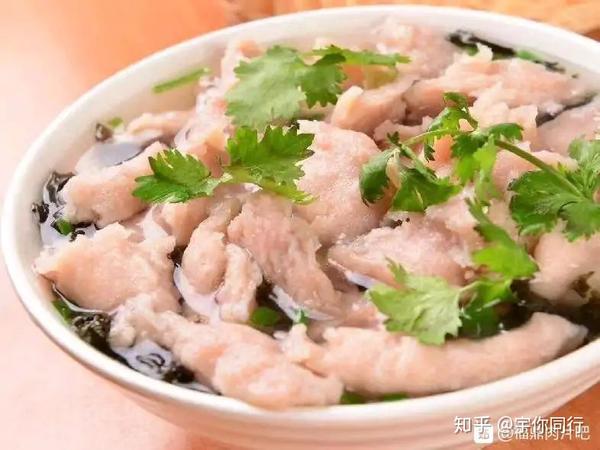 温州瘦肉丸是一道色香味俱全的汉族名点属于浙菜系风靡温州街头的美味