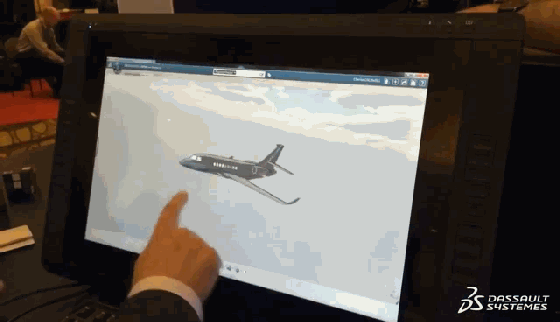 除了手绘,wacom当然还支持屏幕触控,就像ipad一样,直接动动手指,也能