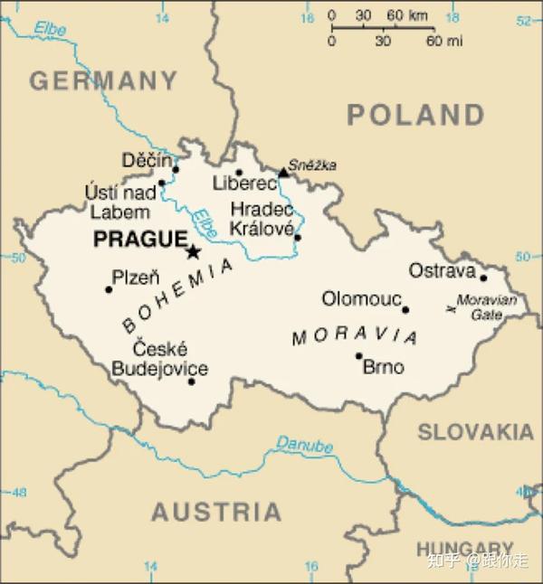 捷克人口有1052万,主要民族为捷克族,占90%;其他民族有摩拉维亚族