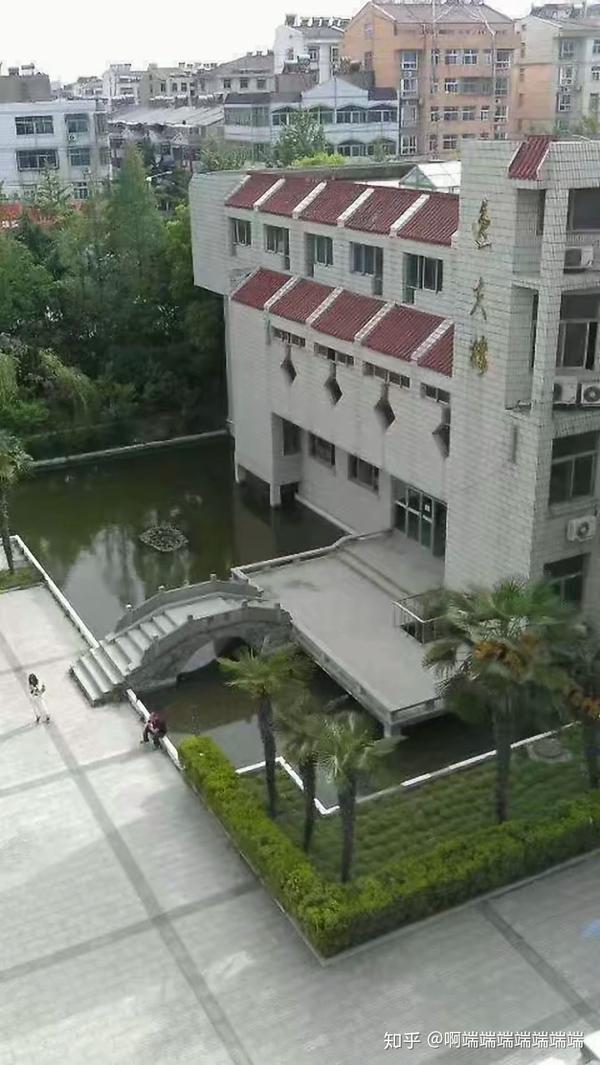 徐州高等师范学校怎么样?江苏安全技术职业学校呢?