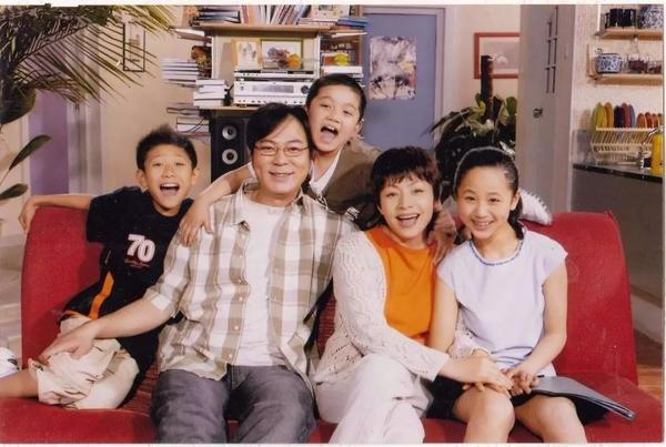 宋丹丹饰演的妈妈刘梅,遇上高亚麟饰演的爸爸夏东海,两个再婚的人带