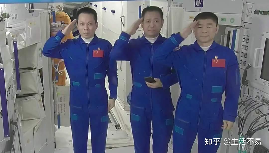80秒回顾3名航天员出差生活 这是咋情况?