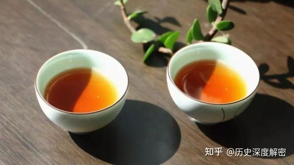 俗语:客来敬主烟不受,酒半茶满把客羞,这句话是什么意思?