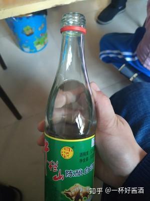 网上看酒友讨论牛栏山的口感在这个档次中是数一数二了反馈都还好