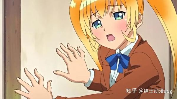 少女扶墙只因身体不舒服没人在