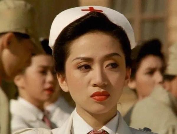 除了《川岛芳子》,梅艳芳还拍摄了一个《富贵兵团》.