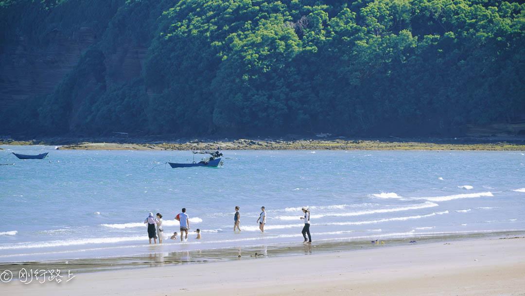 涠洲岛南湾海洋运动公园动可扬帆起航静可欣赏美景