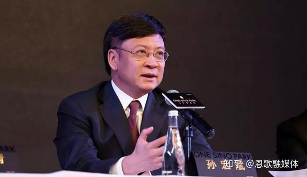 51岁女老板尤为亮