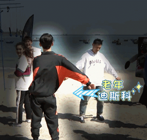 最后再说一句.我是黑鸽!谢谢(*°°)=3!
