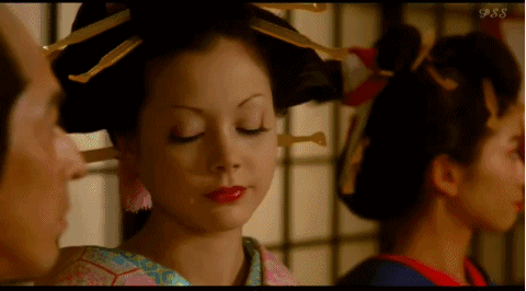 是不是觉得一个简单的动作就可以让女人味散发得淋漓尽致.▼