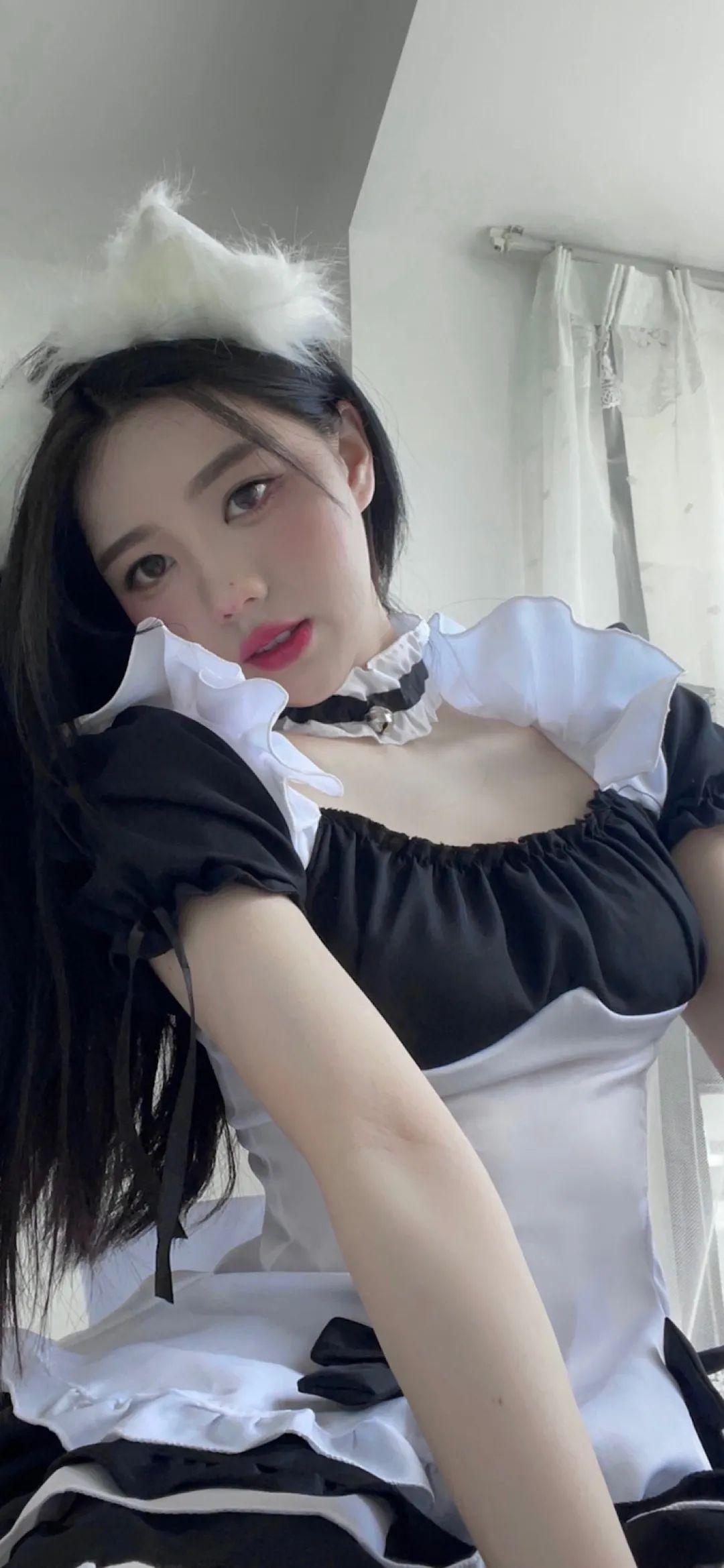 可以给我一些一看就感到惊艳的美女壁纸吗,谢谢?
