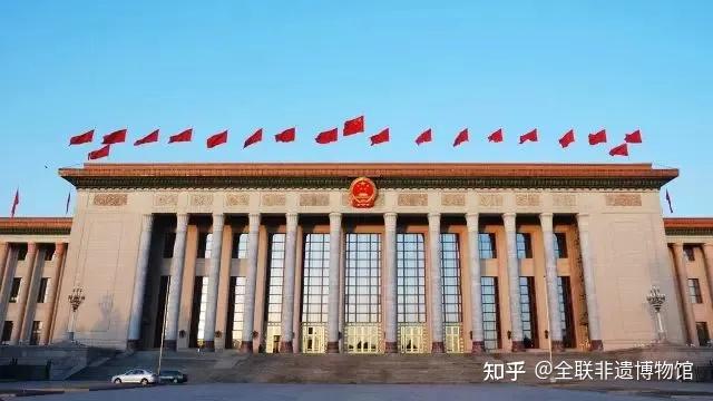 国画大家崔如琢为人民大会堂创作了最大的花鸟画