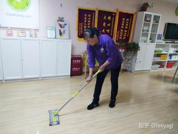 北京住家保姆陪护老人具体工作是什么?来看看专业的做法