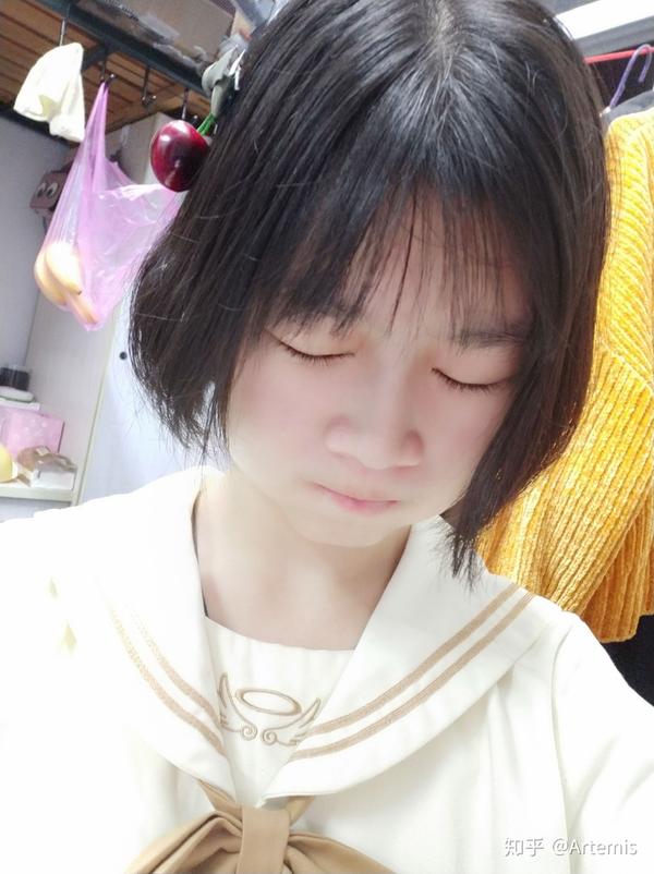 在寝室的自拍……无ps 纯素颜哦