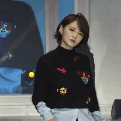 看到超话有人做了gif,图来自@_丶yj_菌菌 ,侵删 小刘同志总是让人出乎