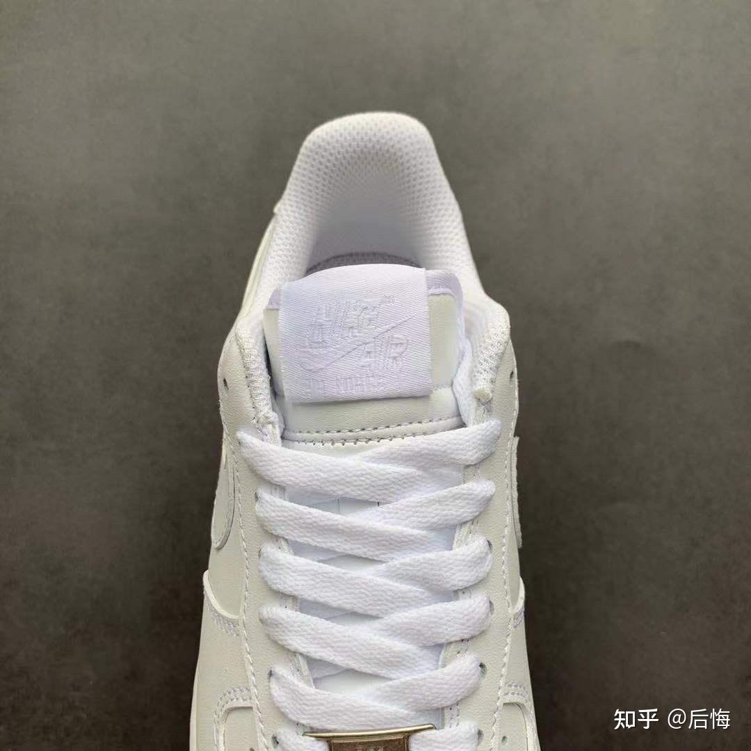 nike air force 1空军一号纯白低帮这双鞋算是nike球鞋中入门]级别的