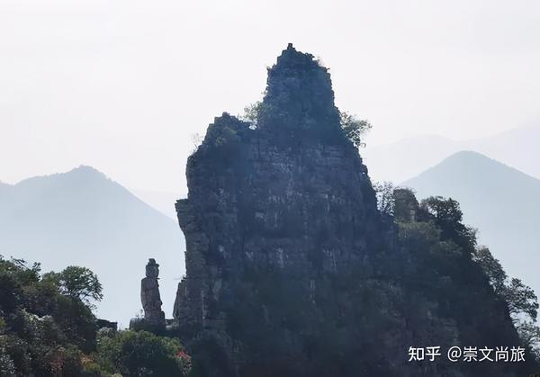 巫山神女峰pk三清山女神峰,您更欣赏哪一个?