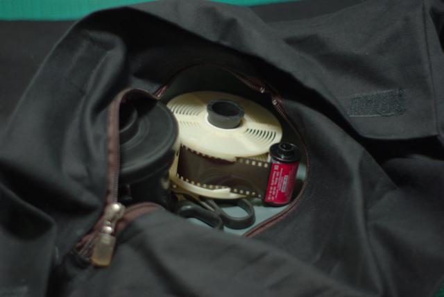 一张胶卷相片是如何冲洗出来的? - L萧越的回答