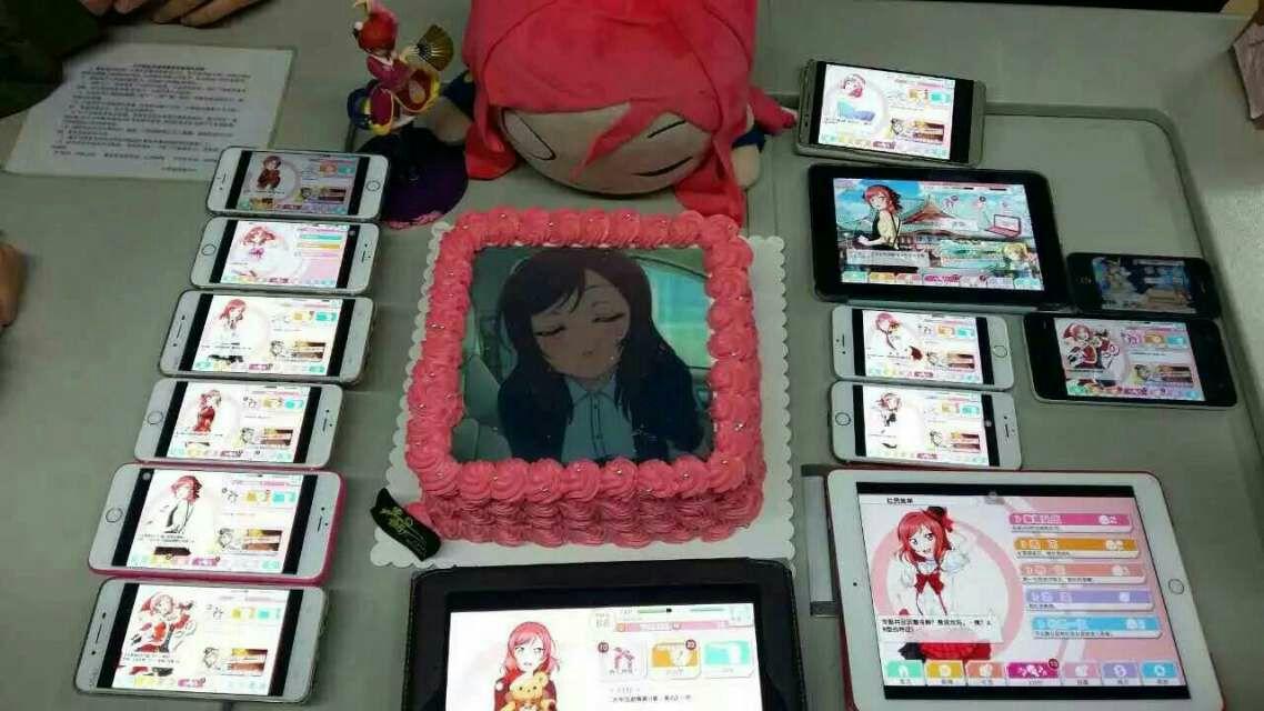 爱上一位二次元的人是什么体验?