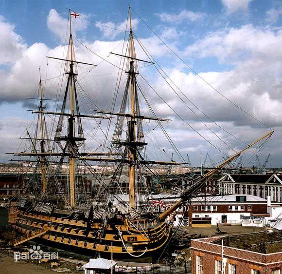 从这张图可以直观的看到胜利号侧舷密密麻麻的火炮,是不是很帅气!